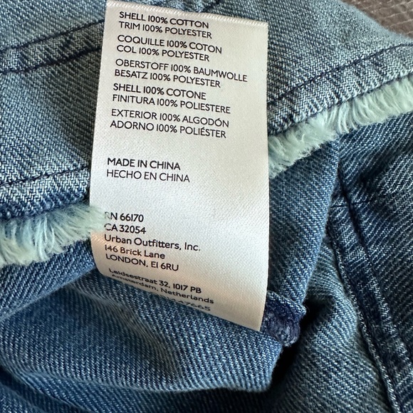 Pilcro Victorian V- Neck Blouse NWT - Picture 7 of 13